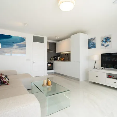 Luxury Seaview Monte Rojo 아파트 *